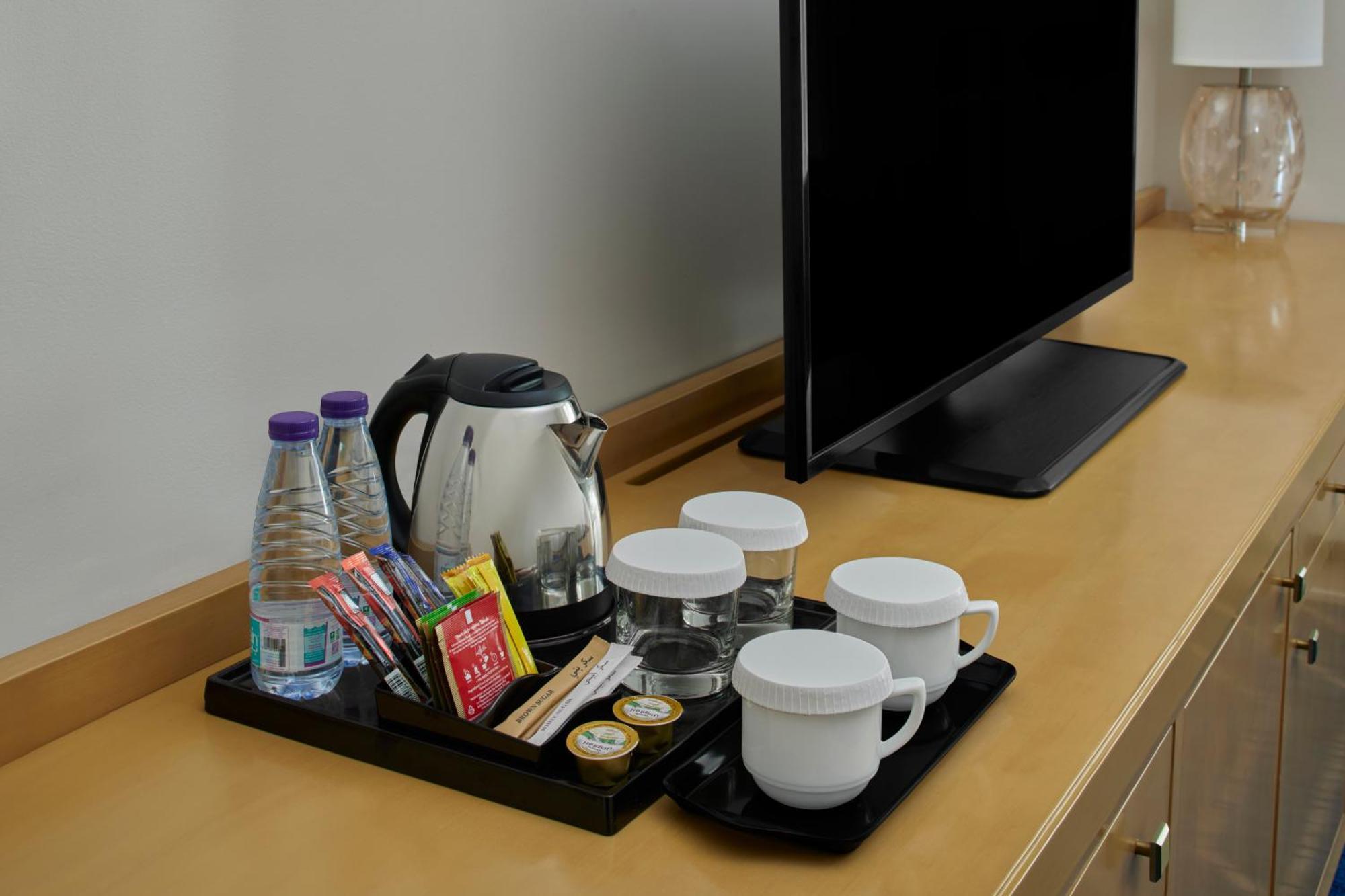 Hilton Hotel & Convention Jabal Omar Makkah Mekka Kültér fotó Room service tray